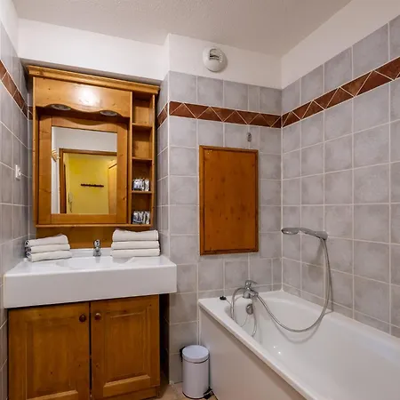 Hotel apartamentowy Les Balcons De Val Cenis Le